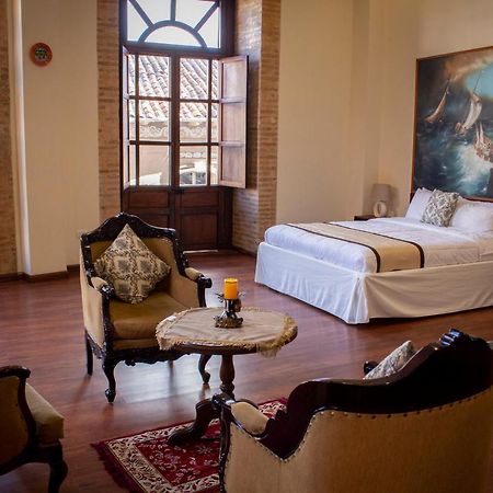 Flore Hotel Boutique Cuenca Bagian luar foto
