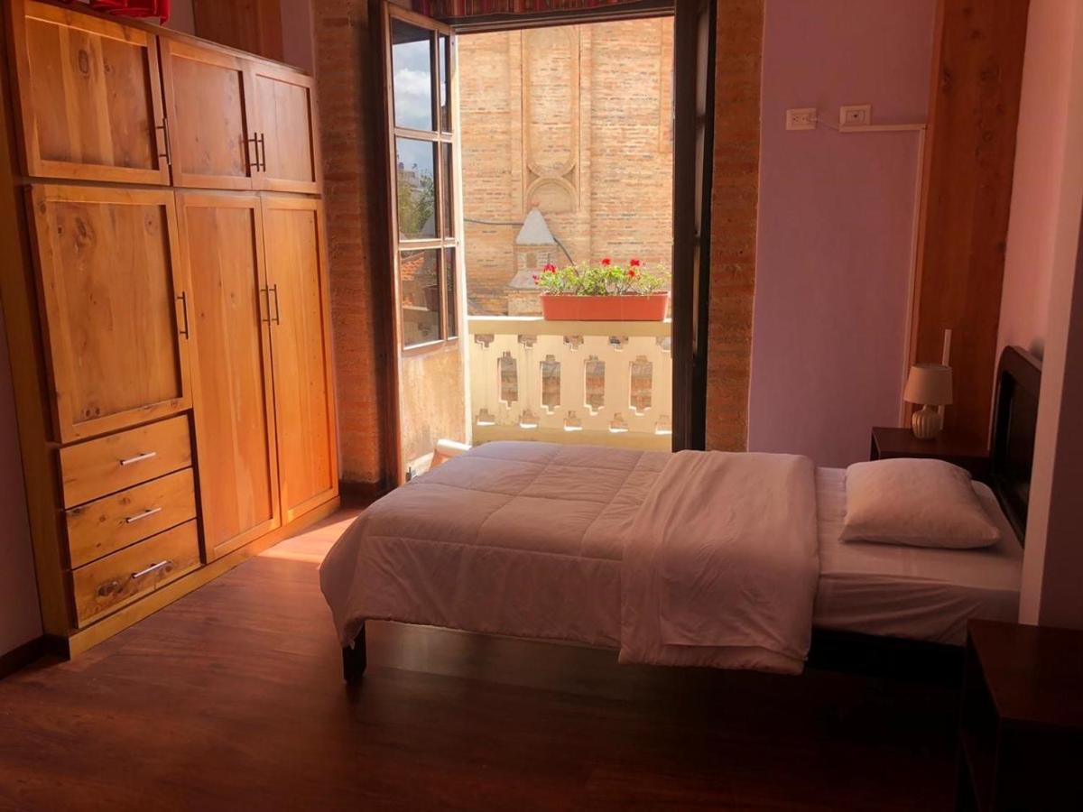 Flore Hotel Boutique Cuenca Bagian luar foto