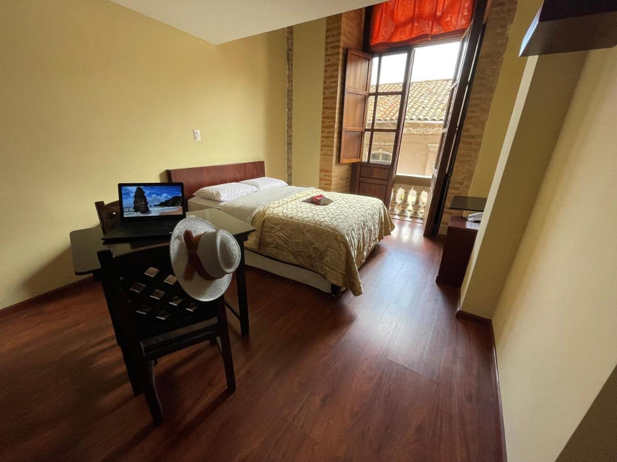 Flore Hotel Boutique Cuenca Bagian luar foto