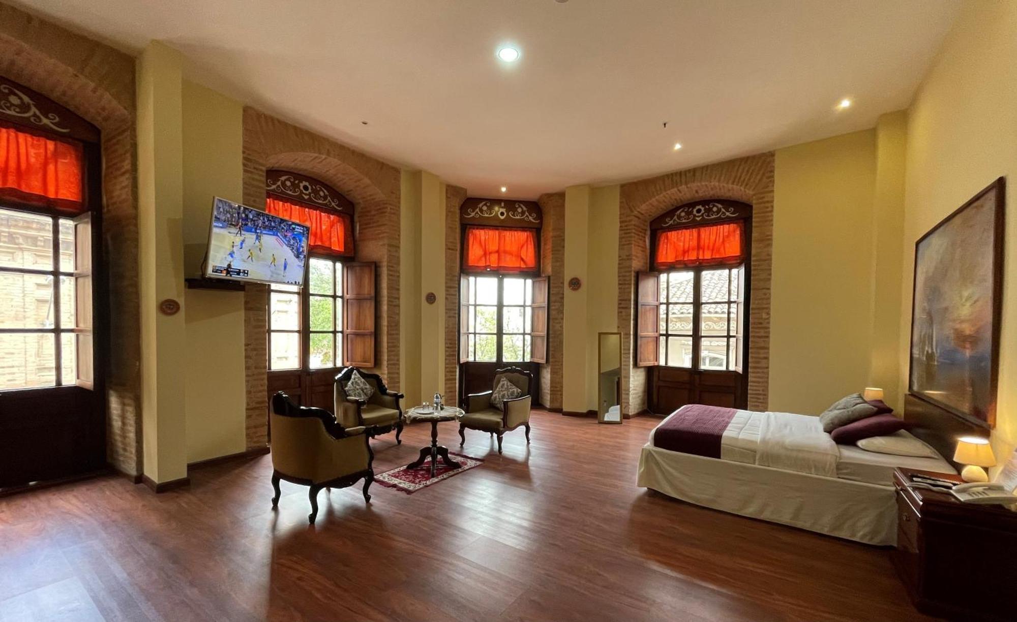 Flore Hotel Boutique Cuenca Bagian luar foto