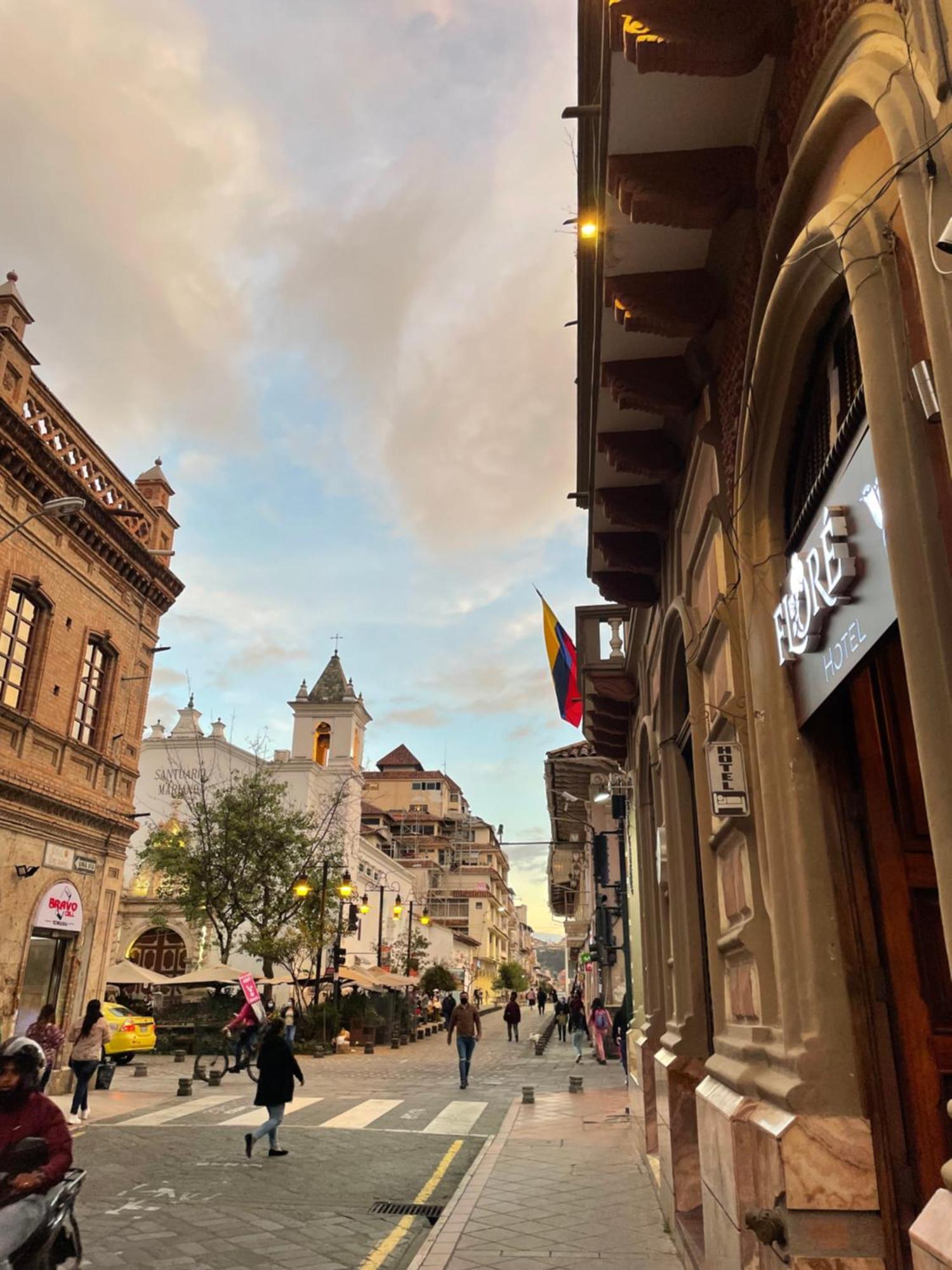Flore Hotel Boutique Cuenca Bagian luar foto